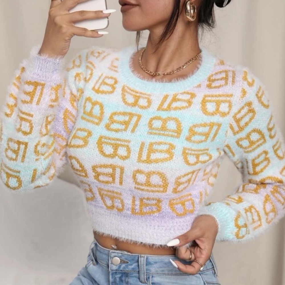 Y2K Barbiecore Rainbow Ombre Pastel Fuzzy Letter Graphic B Sweater Cropped - Picture 3 of 8